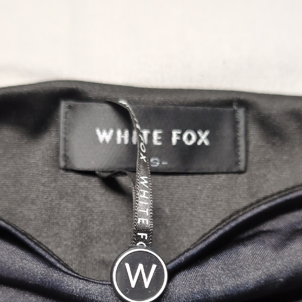 White Fox Boutique Black Mini Skirt - Picture 2 of 7